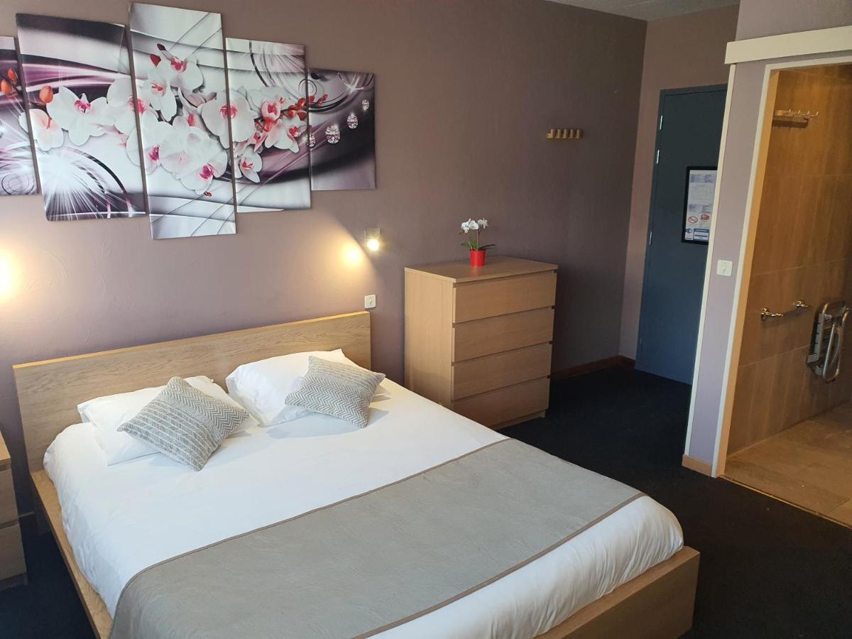 Hotel Les Flots Bleus Savines Bagian luar foto