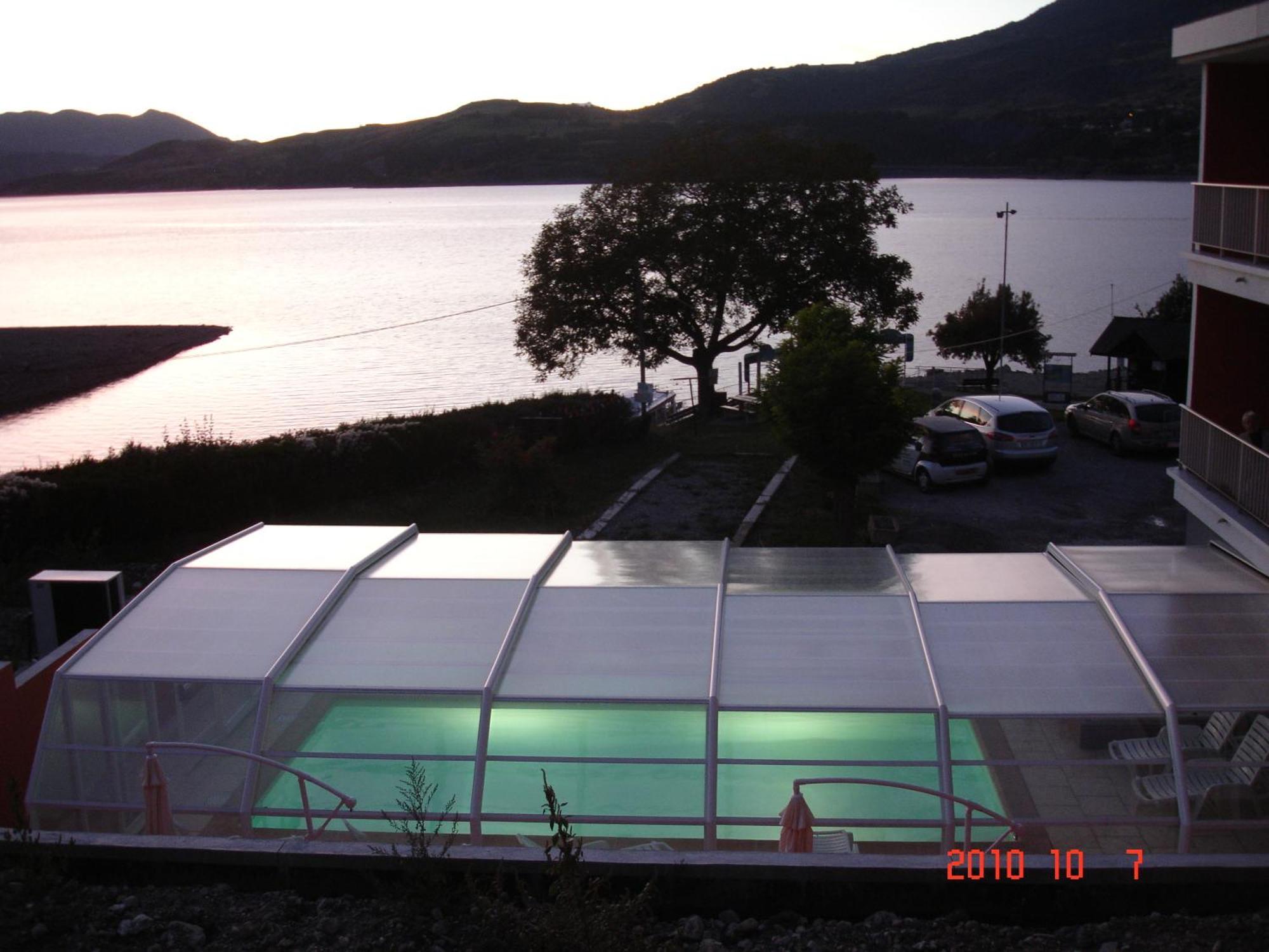 Hotel Les Flots Bleus Savines Bagian luar foto