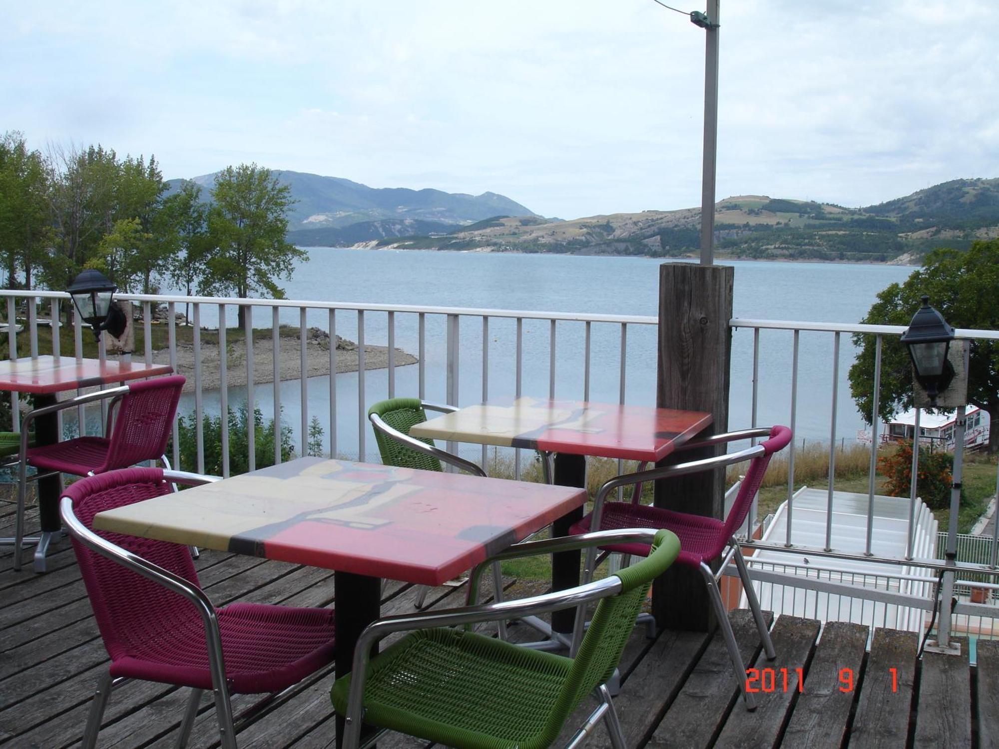 Hotel Les Flots Bleus Savines Bagian luar foto