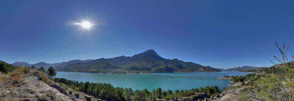 Hotel Les Flots Bleus Savines Ruang foto